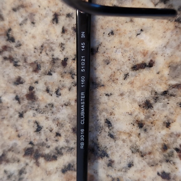 Ray Ban Clubmaster - Picture 7 of 7